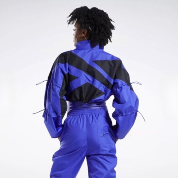 REEBOK • Women’s Cardi B Ultima Purple Woven Crop Zipper Jacket - Picture 3 of 10